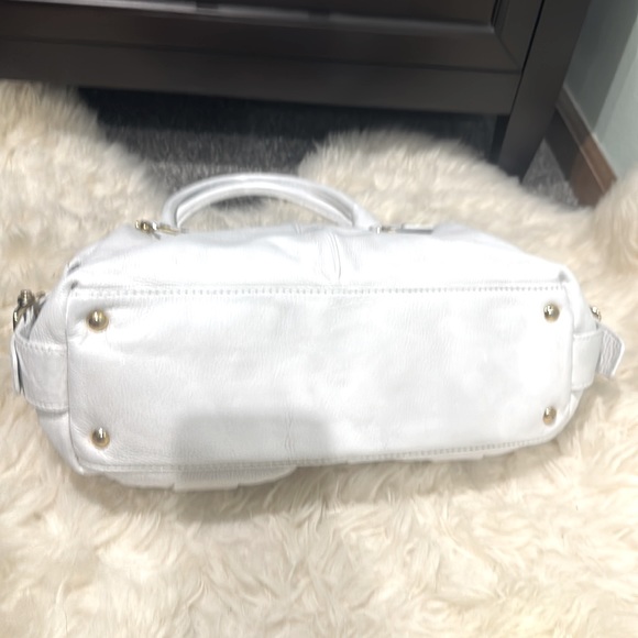 Michael Kors soft leather white  purse - Picture 6 of 8